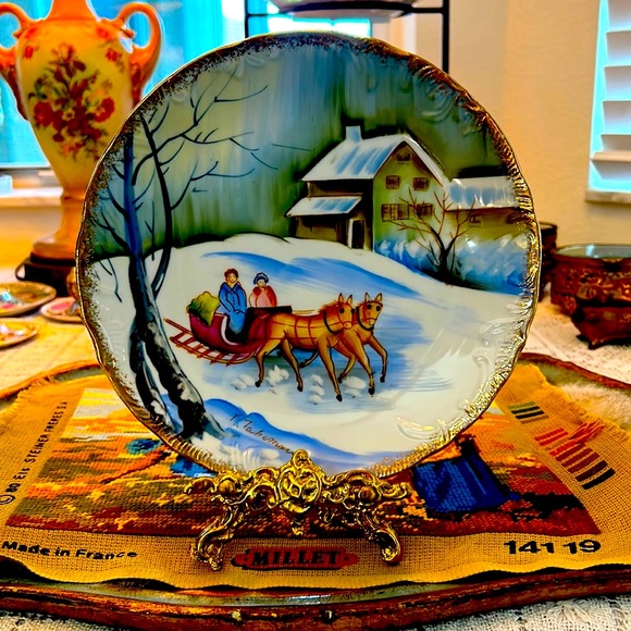 EUC- Vintage Artist Signed Hand-Painted Display Plate - Picture 9 of 10